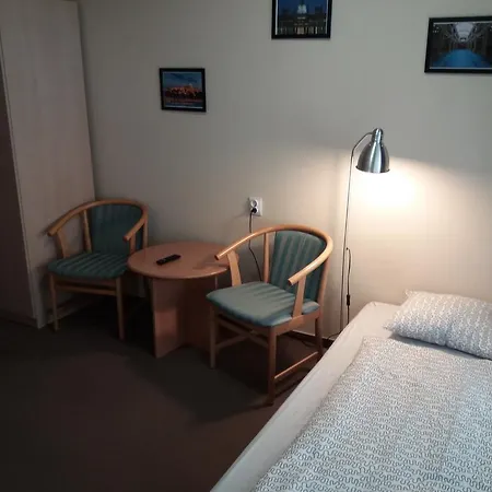 招待所 布达佩斯梅佐旅馆 *